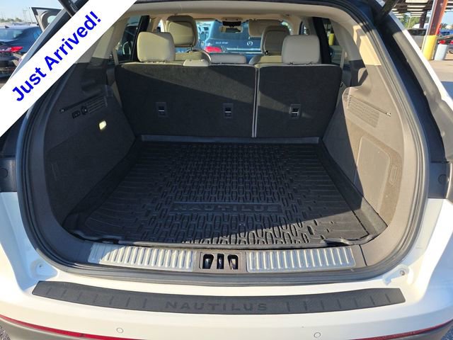 Used 2020 Lincoln Nautilus Reserve w/ Equipment Group 201A AWD/4WD image 10