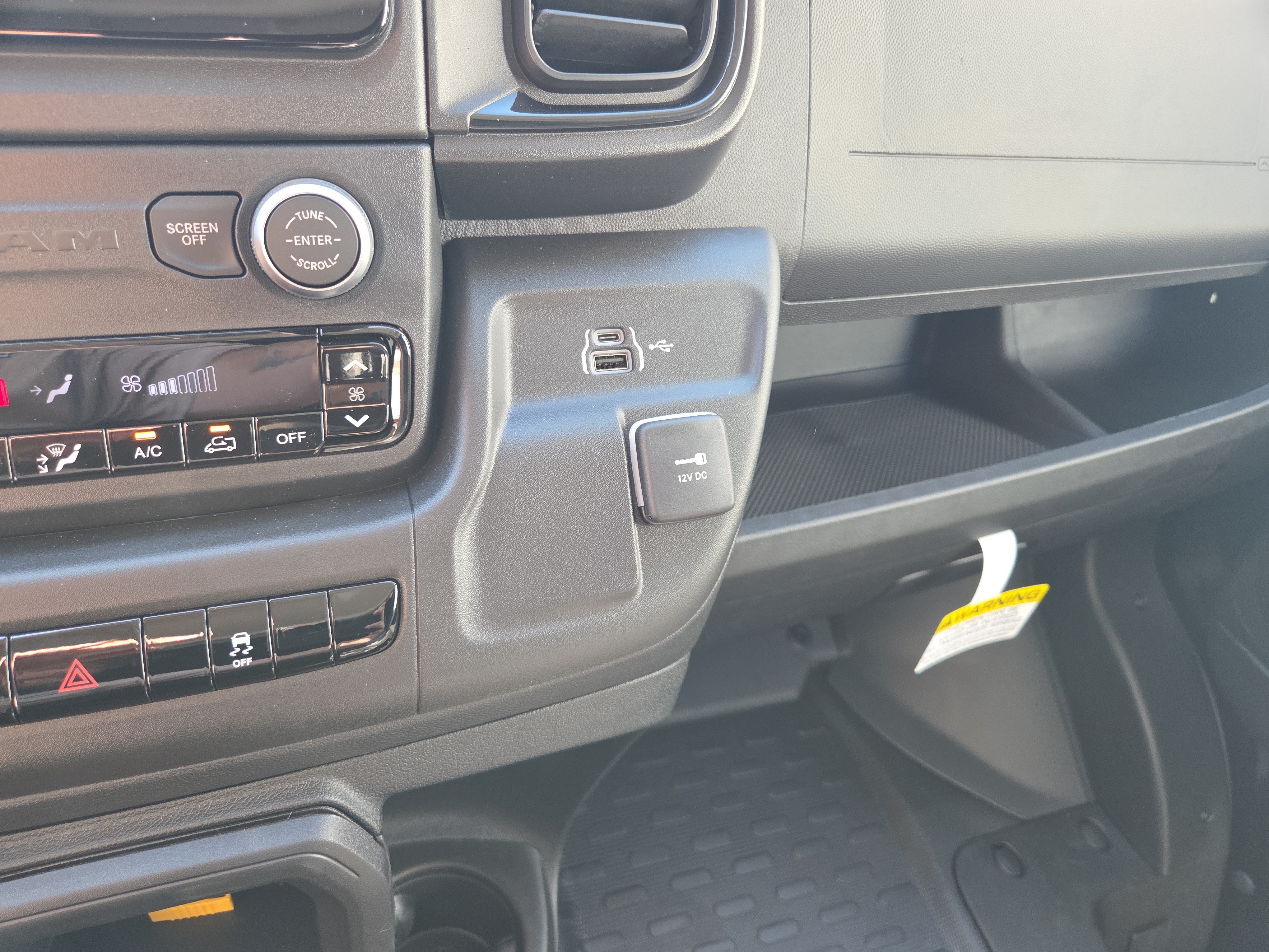 New 2027 RAM ProMaster 1500 w/ Convenience Group FWD image 11