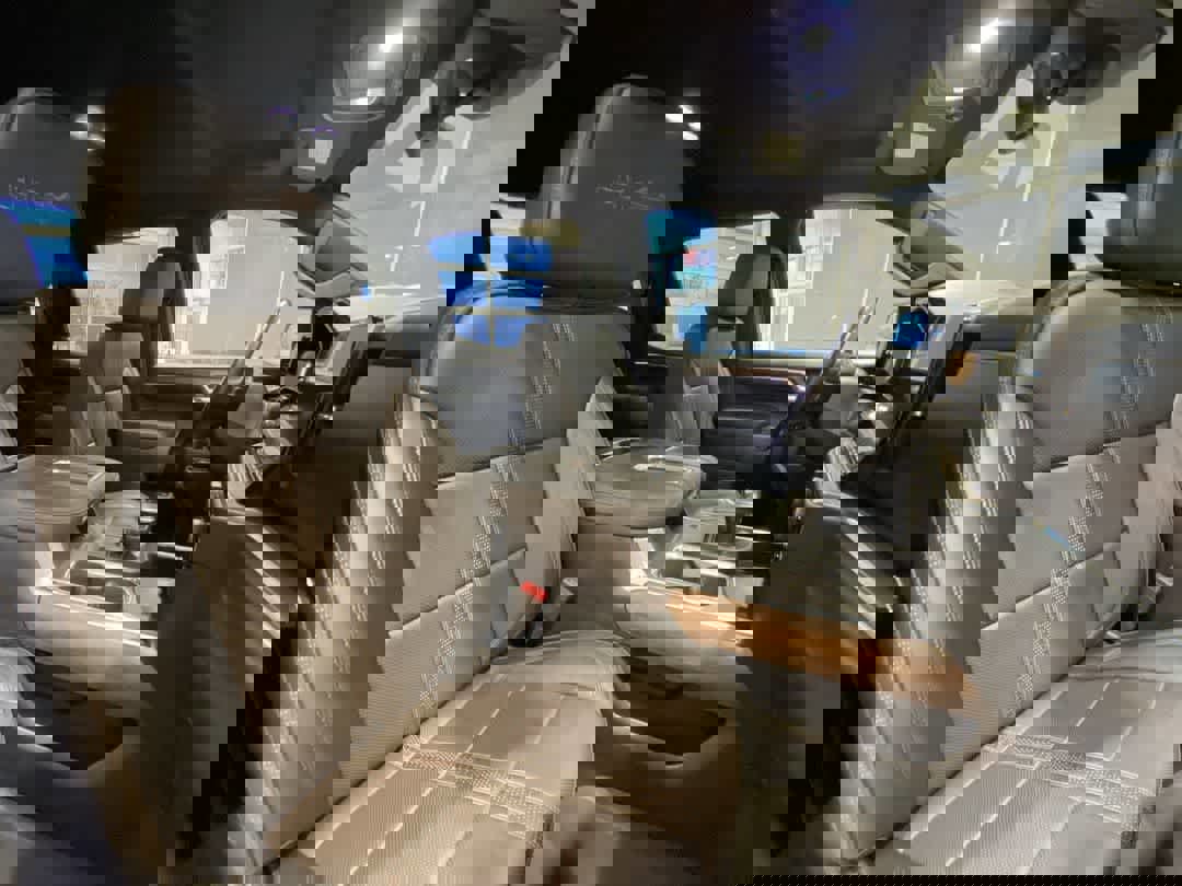 Used 2022 Chevrolet Silverado 1500 High Country w/ Technology Package image 26