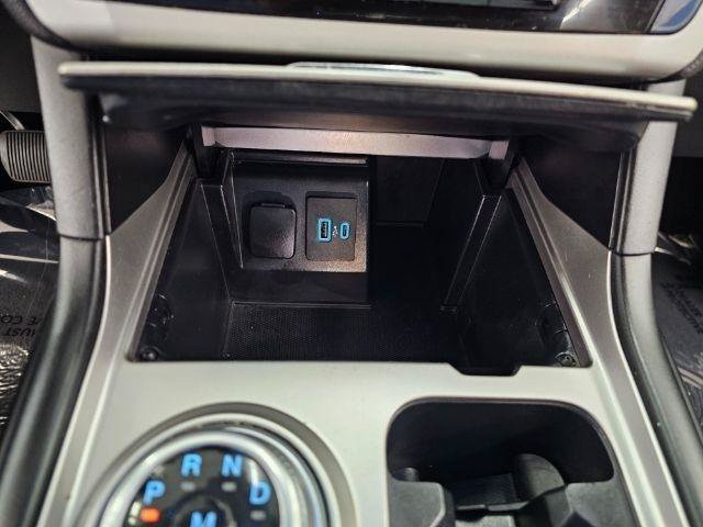 Used 2020 Ford Explorer XLT AWD/4WD image 28