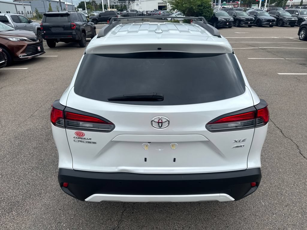 Used 2023 Toyota Corolla Cross XLE w/ Convenience Package AWD/4WD image 6