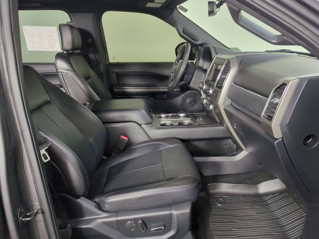 Used 2018 Ford Expedition XLT w/ Equipment Group 202A image 17