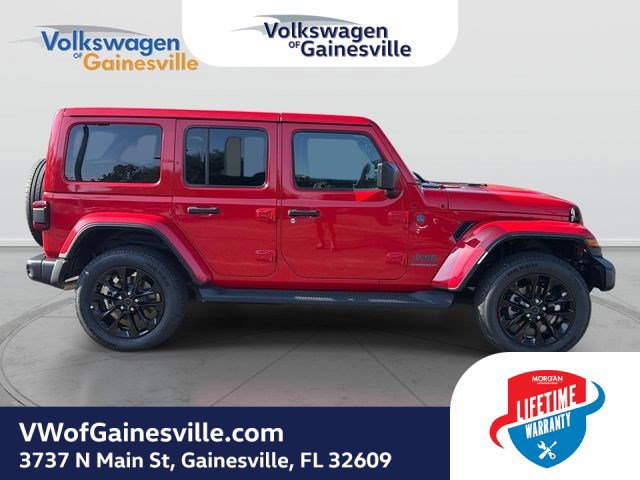 Used 2025 Jeep Wrangler Unlimited Sahara AWD/4WD image 2