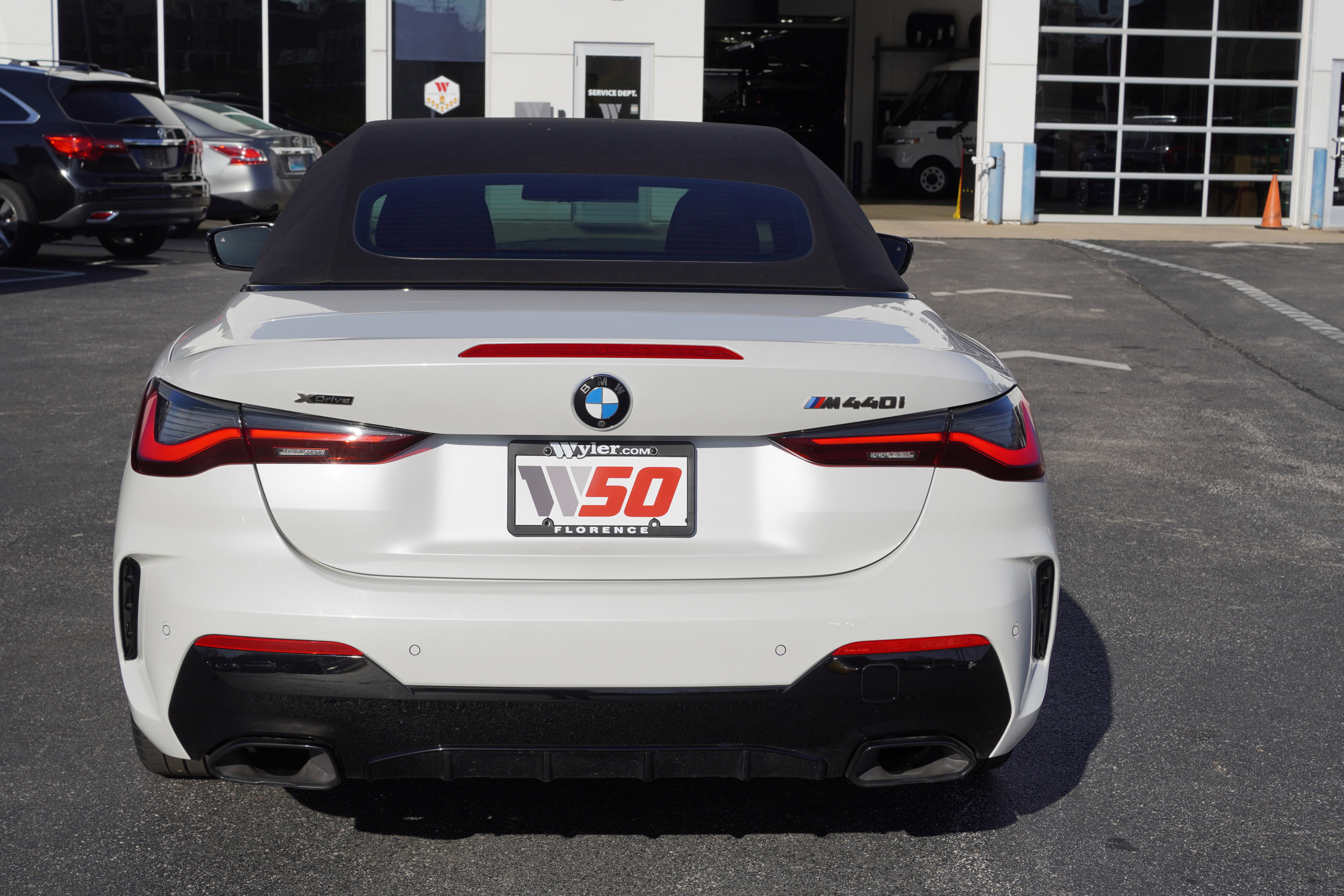 Used 2022 BMW 440i xDrive Convertible w/ Premium Package image 7