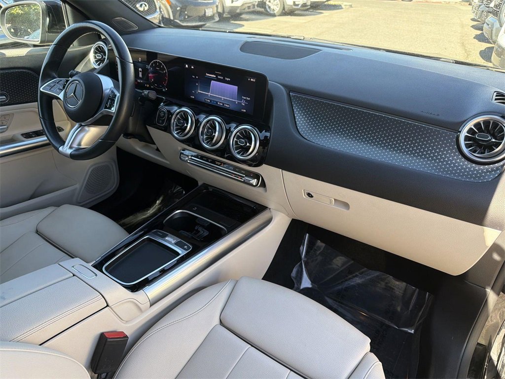 Used 2025 Mercedes-Benz GLA 250 image 32
