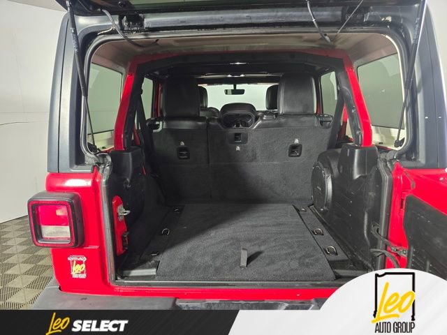 Used 2019 Jeep Wrangler Unlimited Sahara AWD/4WD image 18