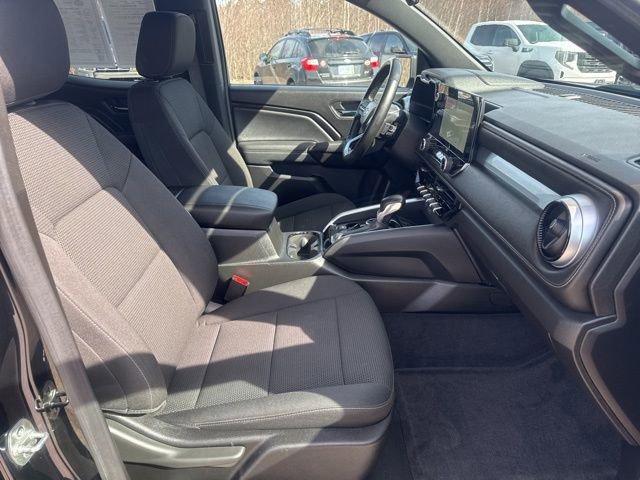Used 2024 Chevrolet Colorado LT image 36
