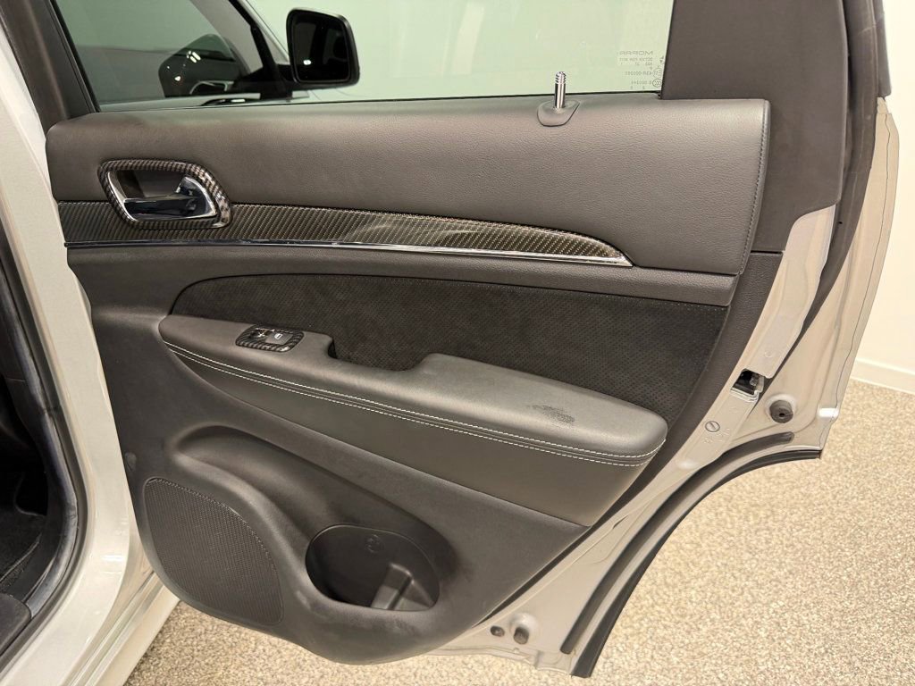 Used 2012 Jeep Grand Cherokee SRT8 w/ Luxury Group II image 36