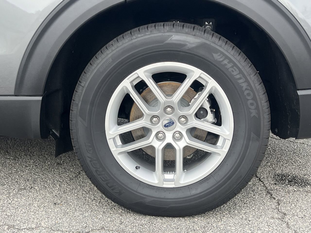 New 2026 Ford Explorer Active image 27