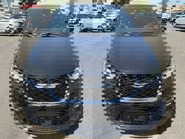 New 2026 Chrysler Pacifica Select