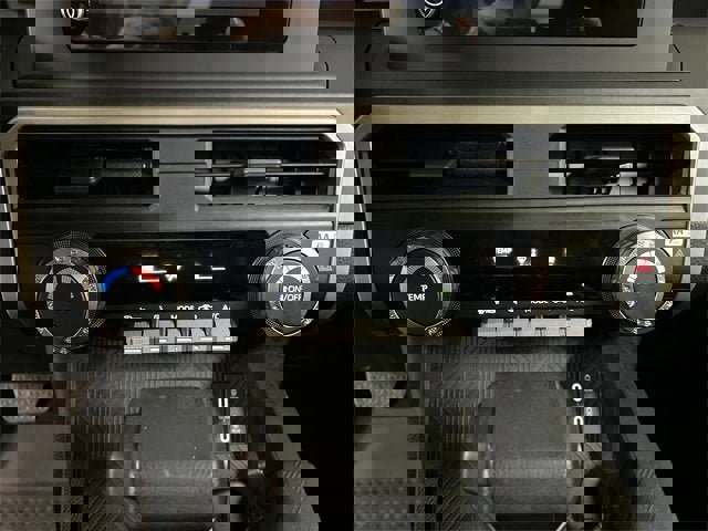 Used 2024 Toyota Tacoma SR image 17