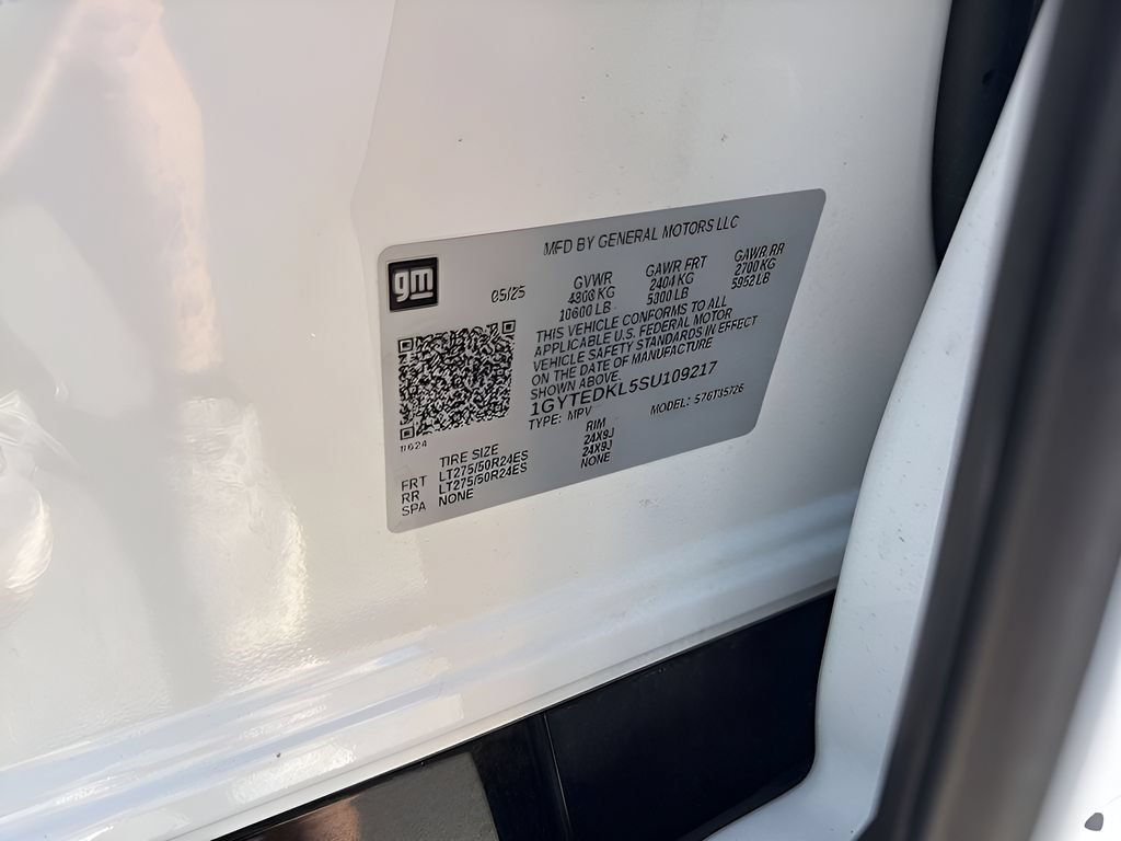 Used 2025 Cadillac Escalade IQ Luxury 2 w/ LPO, Premium Carpet Package AWD/4WD image 39