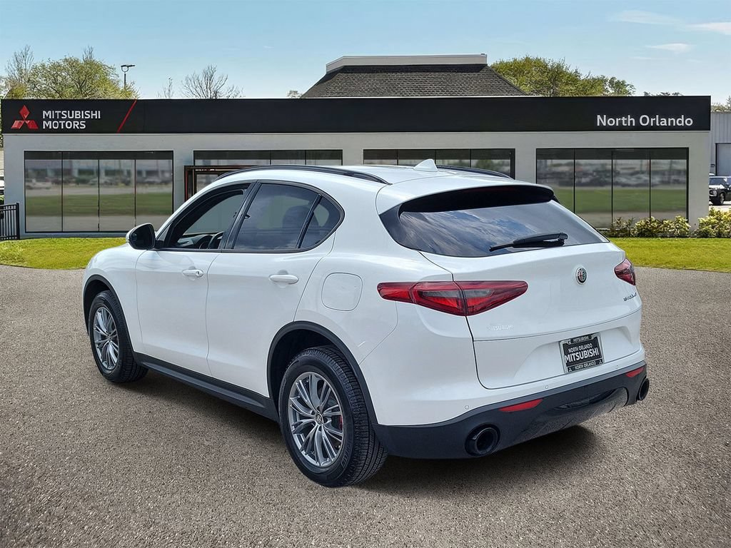 Used 2022 Alfa Romeo Stelvio Sprint RWD image 2