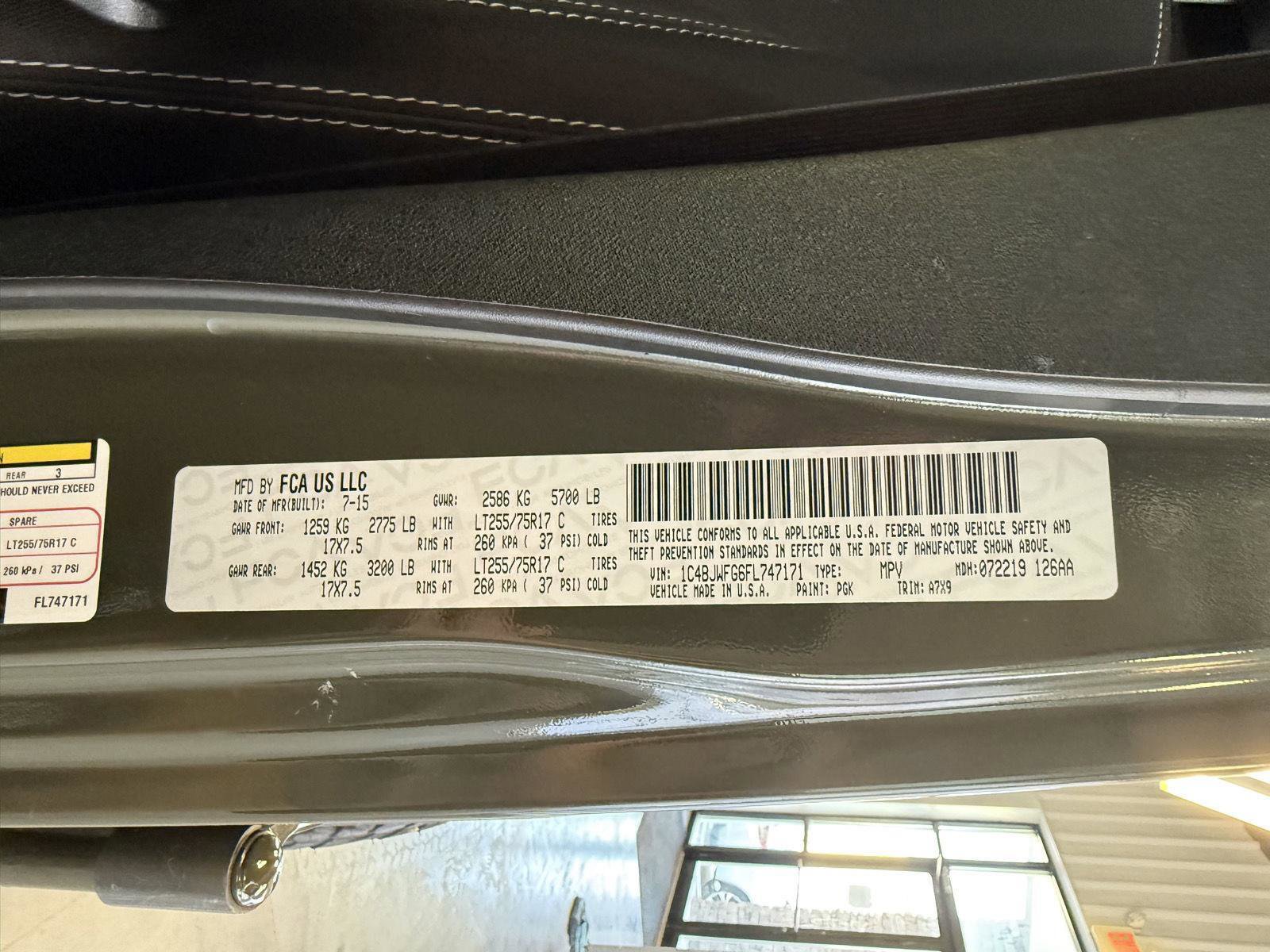 Used 2015 Jeep Wrangler Unlimited Rubicon w/ Connectivity Group image 30