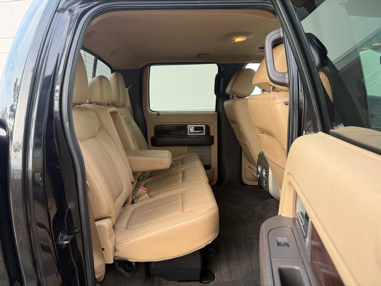 Used 2012 Ford F150 Lariat w/ Lariat Chrome Pkg image 23