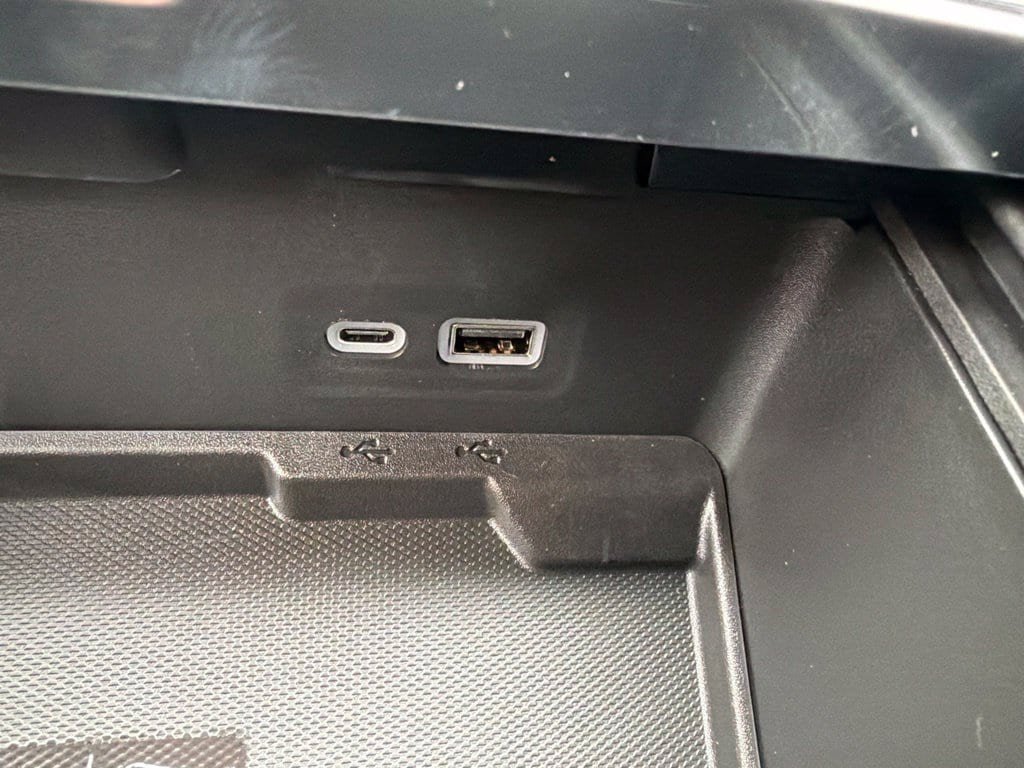 New 2026 GMC Yukon AT4 Ultimate w/ LPO, Floor Liner Package AWD/4WD image 37