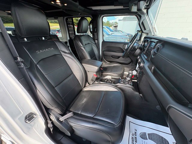 Used 2022 Jeep Wrangler Unlimited Sahara AWD/4WD image 28