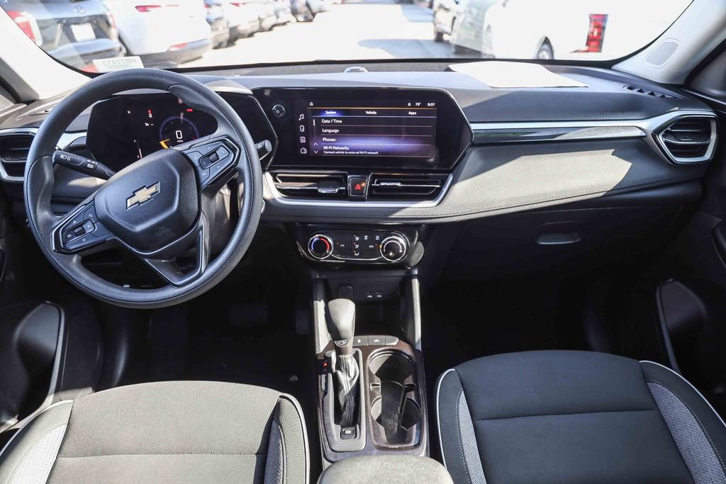 Used 2024 Chevrolet TrailBlazer LT FWD image 12