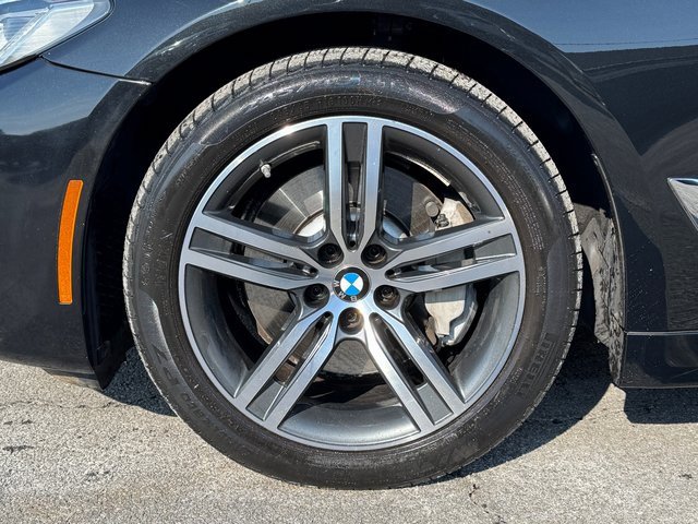 Used 2022 BMW 530i xDrive w/ Premium Package image 13