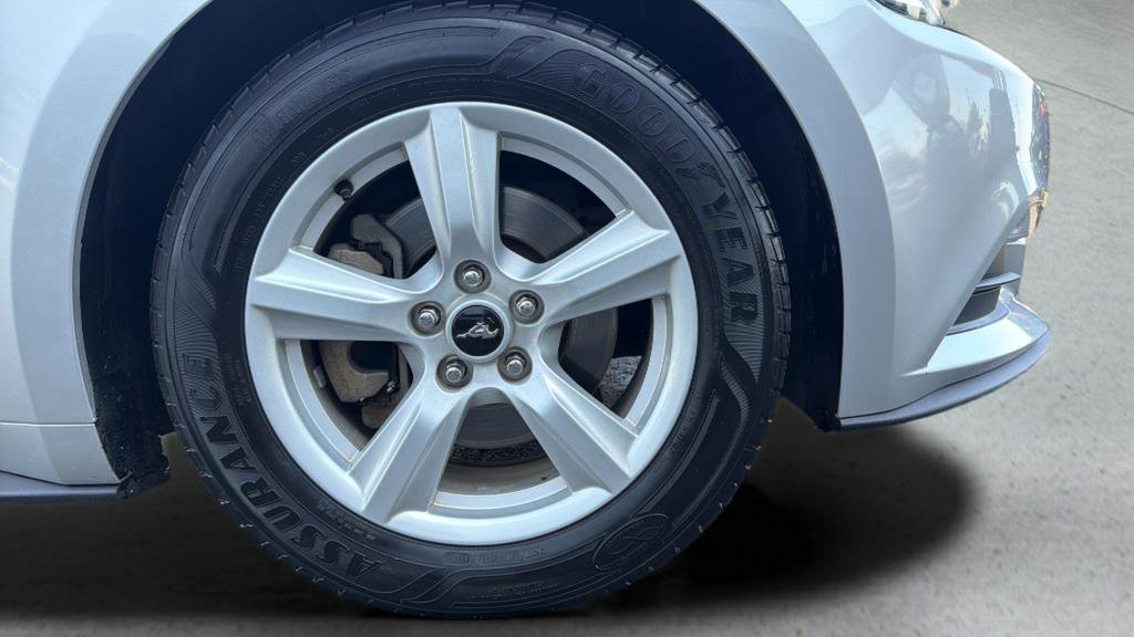 Used 2015 Ford Mustang Coupe image 12