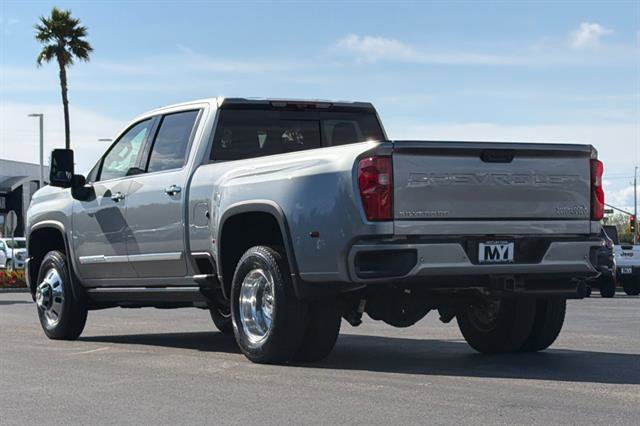 New 2026 Chevrolet Silverado 3500 High Country w/ Technology Package AWD/4WD image 6
