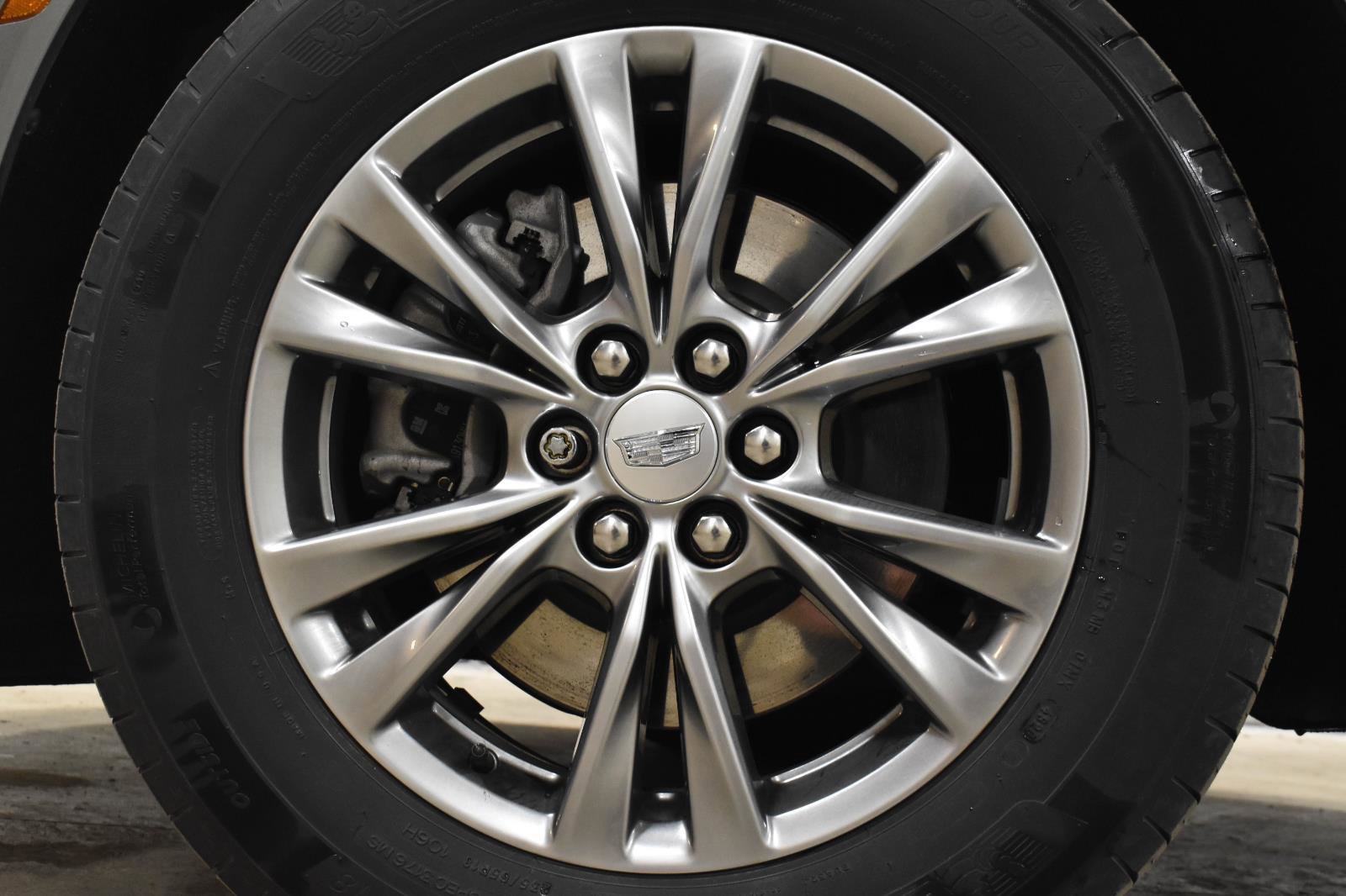 Used 2021 Cadillac XT5 Premium Luxury w/ LPO, Floor Liner Package image 35