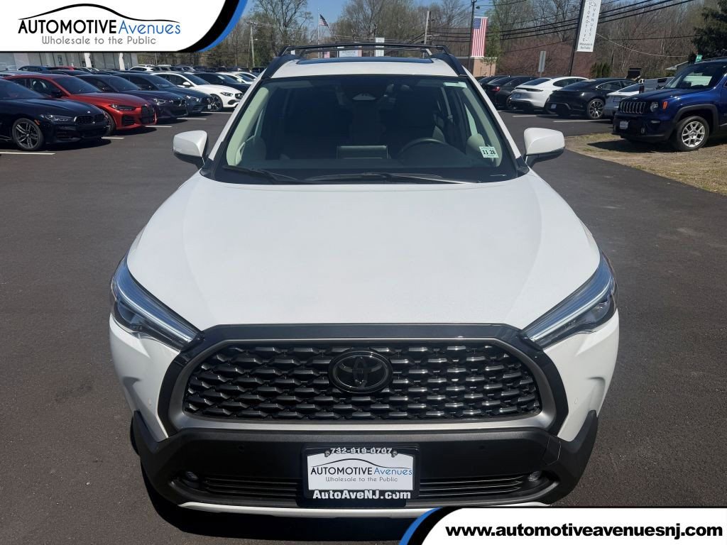 Used 2023 Toyota Corolla Cross XLE w/ Convenience Package image 1