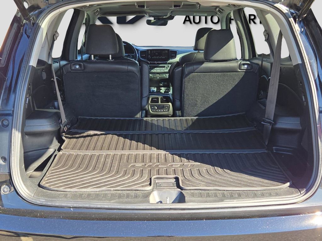 Used 2021 Honda Pilot Elite image 11
