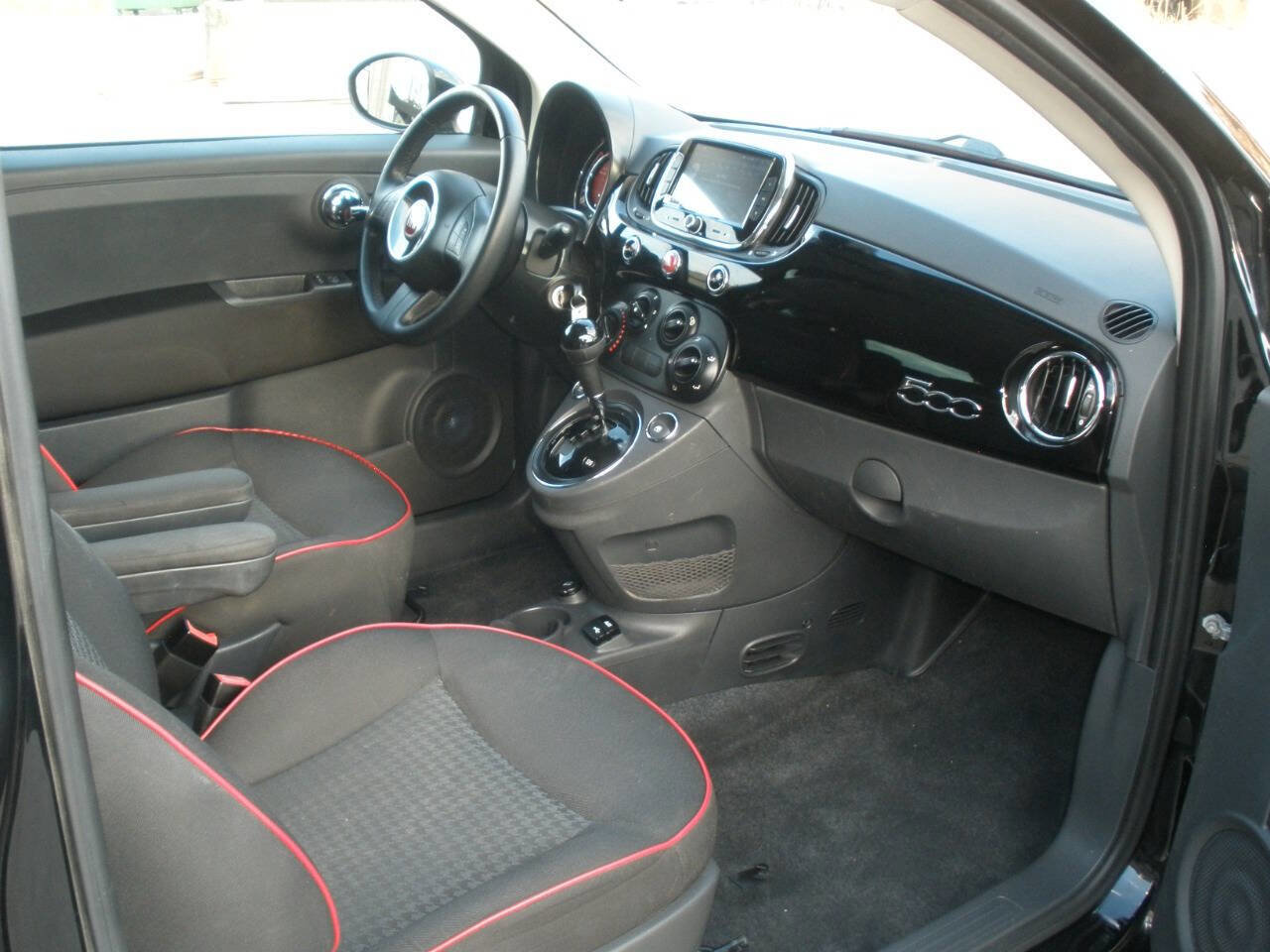 Used 2017 FIAT 500 Pop image 26