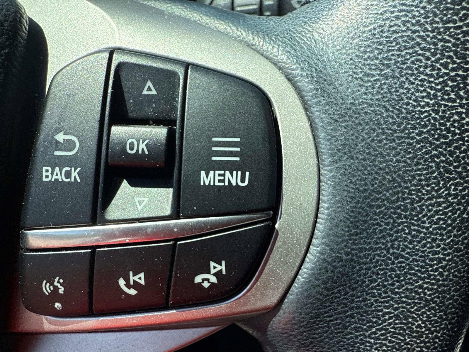 Used 2021 Ford Explorer XLT w/ Equipment Group 202A image 24