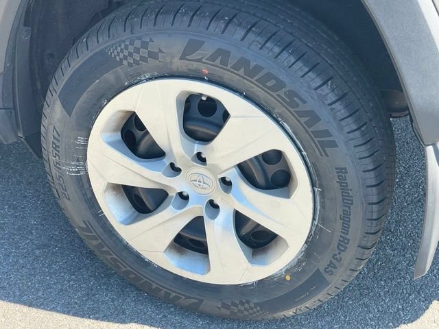 Used 2020 Toyota RAV4 LE w/ All Weather Liner Package AWD/4WD image 27