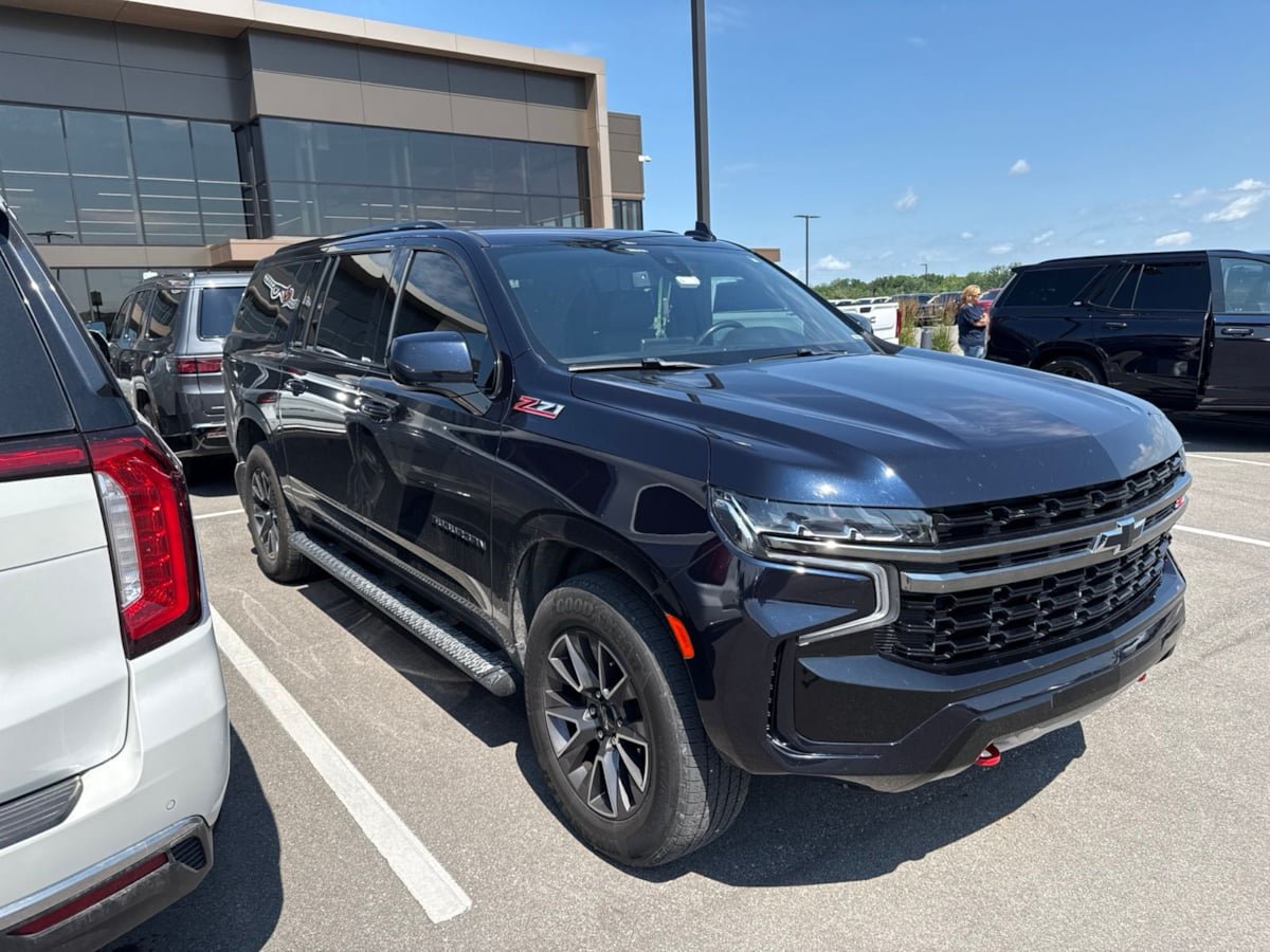 Used 2021 Chevrolet Suburban Z71 w/ Rear Media and Nav Package AWD/4WD image 3