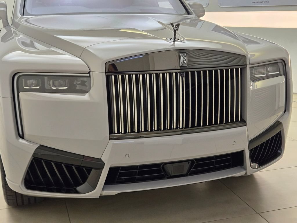 New 2027 Rolls-Royce Cullinan Black Badge AWD/4WD image 7