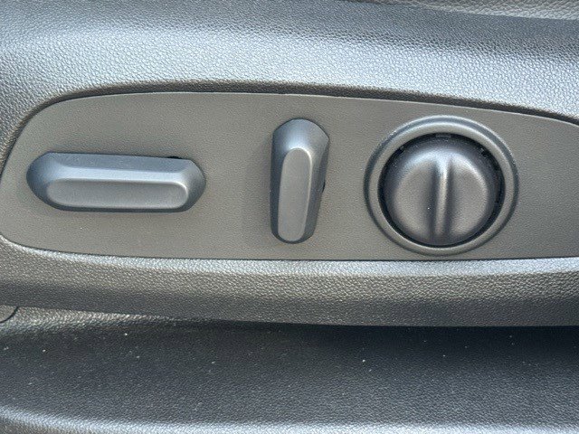 Used 2022 Chevrolet Equinox Premier image 13