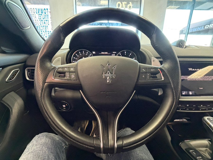 Used 2023 Maserati Levante GT AWD/4WD image 59