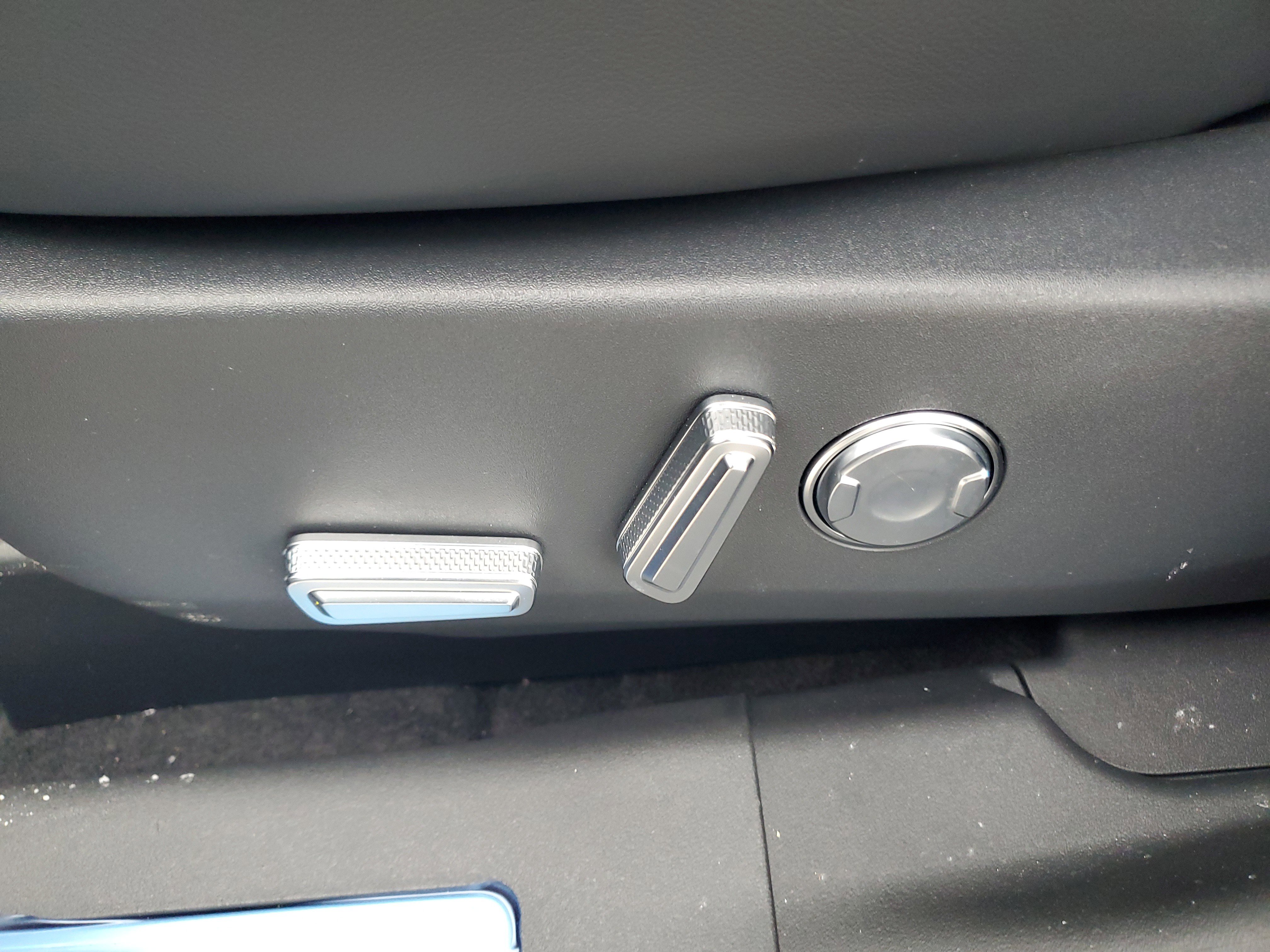 New 2026 Lincoln Nautilus Premier w/ Equipment Group 102A image 12