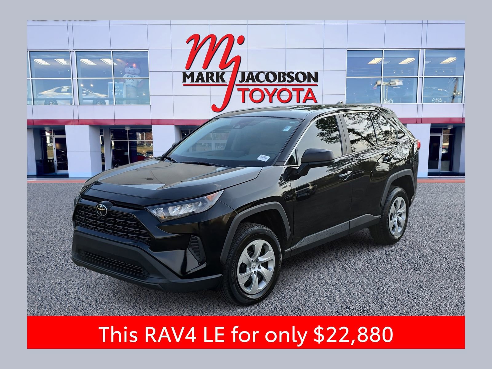 Used 2022 Toyota RAV4 LE image 1