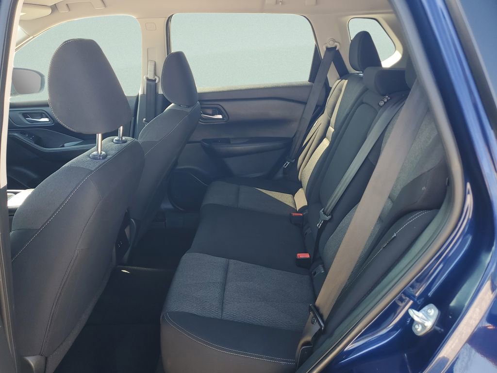 Used 2024 Nissan Rogue SV image 24