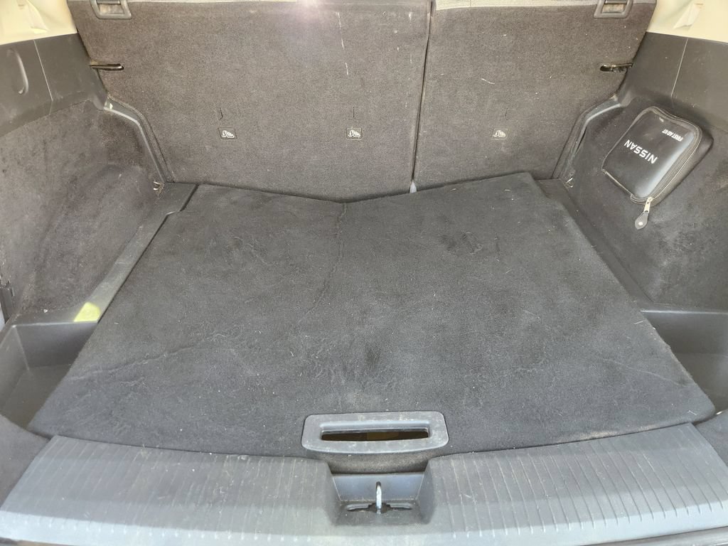 Used 2023 Nissan Rogue SV FWD image 33
