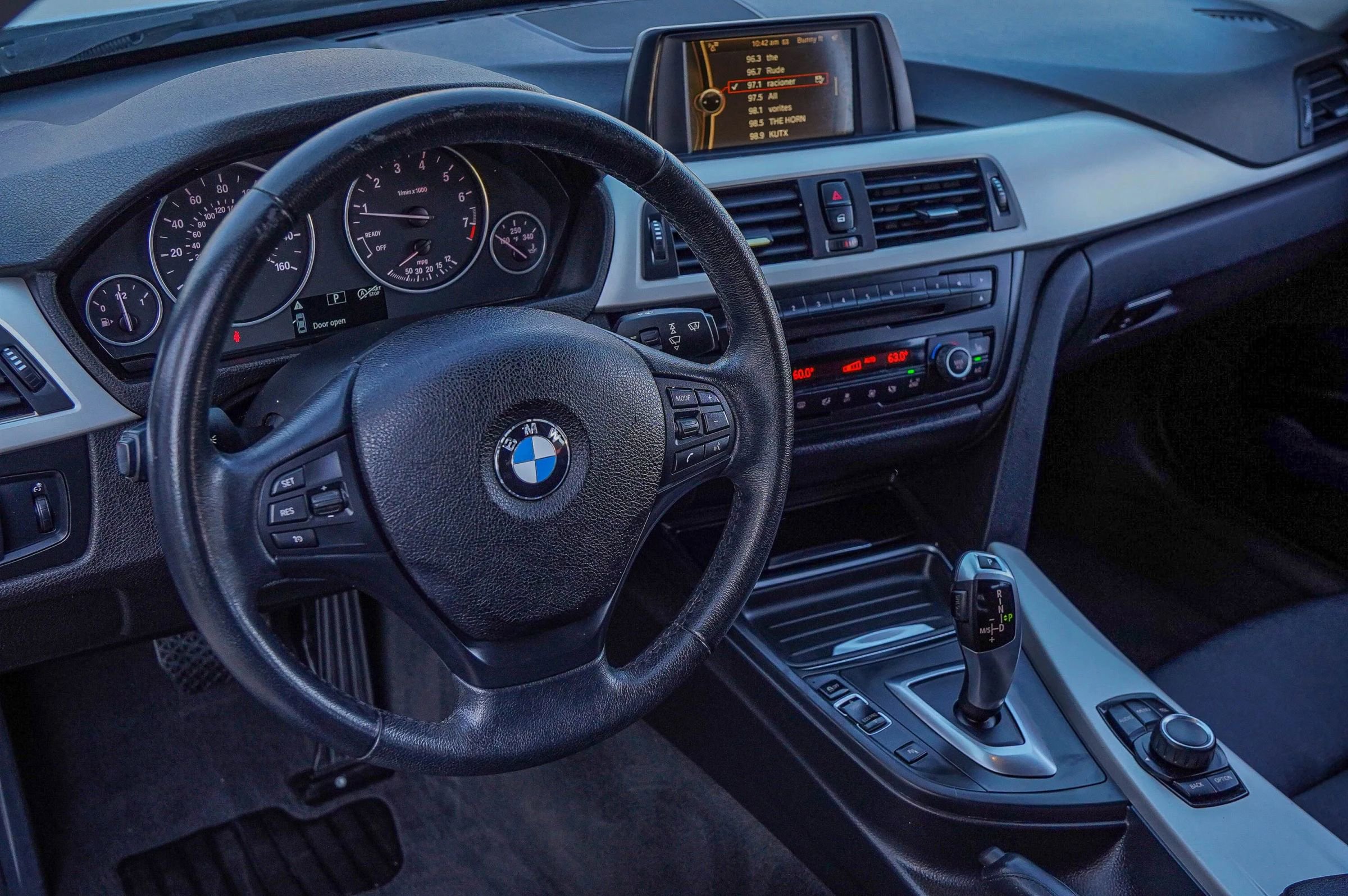 Used 2014 BMW 320i Sedan RWD image 19