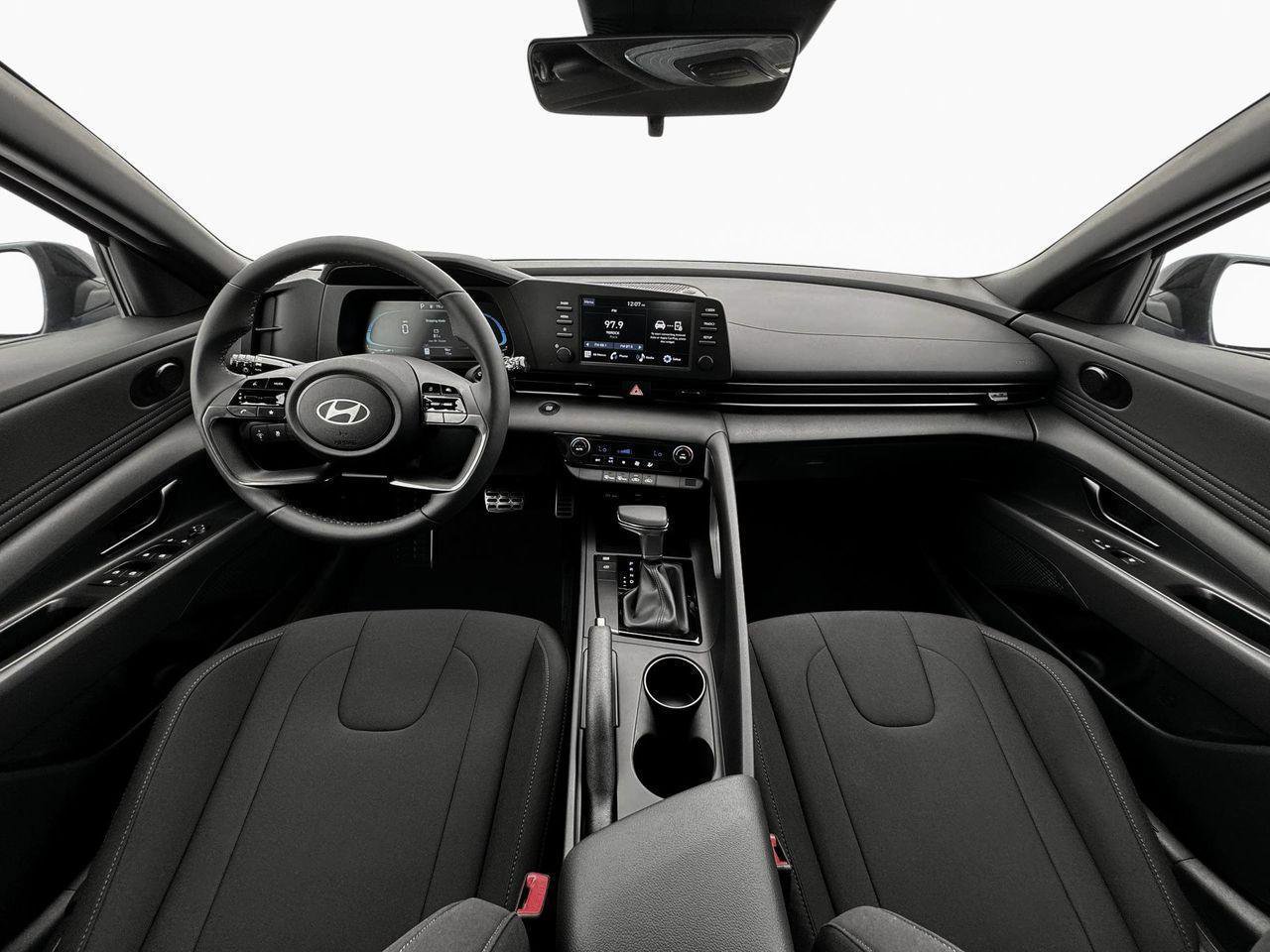 New 2025 Hyundai Elantra Sport image 13