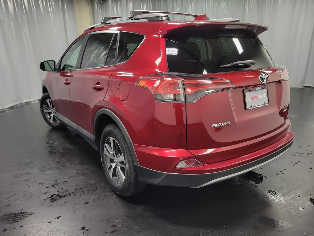 Used 2018 Toyota RAV4 XLE AWD/4WD image 6