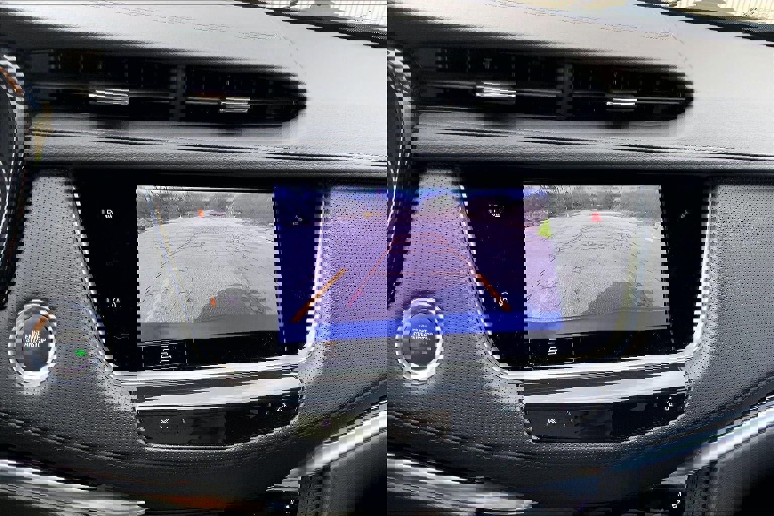 Certified 2025 Cadillac XT5 Premium Luxury image 20