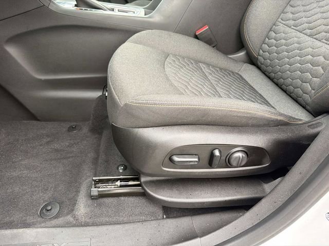 Used 2021 Chevrolet Equinox LT image 18