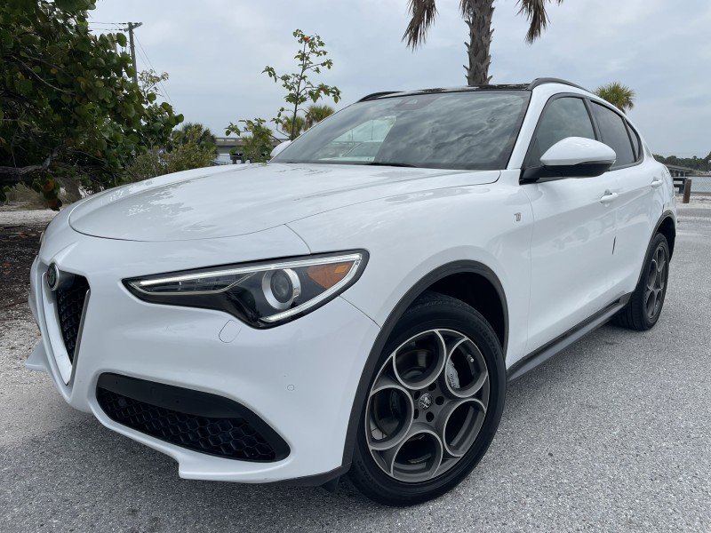 Used 2023 Alfa Romeo Stelvio Ti w/ Active Assist Plus Package AWD/4WD image 38