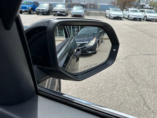 Certified 2024 Volkswagen Atlas Cross Sport SE w/ Panoramic Sunroof Package AWD/4WD image 38