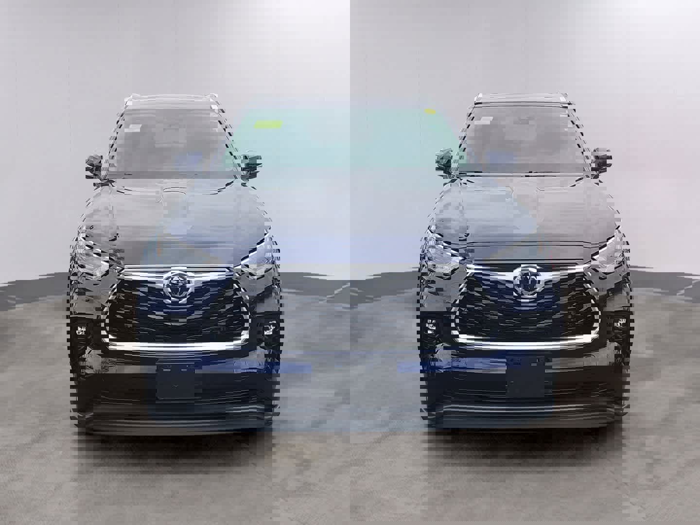 Used 2022 Toyota Highlander XLE AWD/4WD image 2