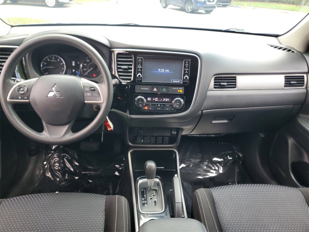 Used 2018 Mitsubishi Outlander ES image 13