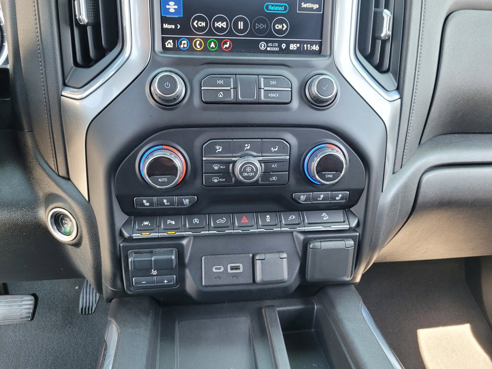 Used 2021 Chevrolet Silverado 1500 LTZ w/ LTZ Premium Package AWD/4WD image 18