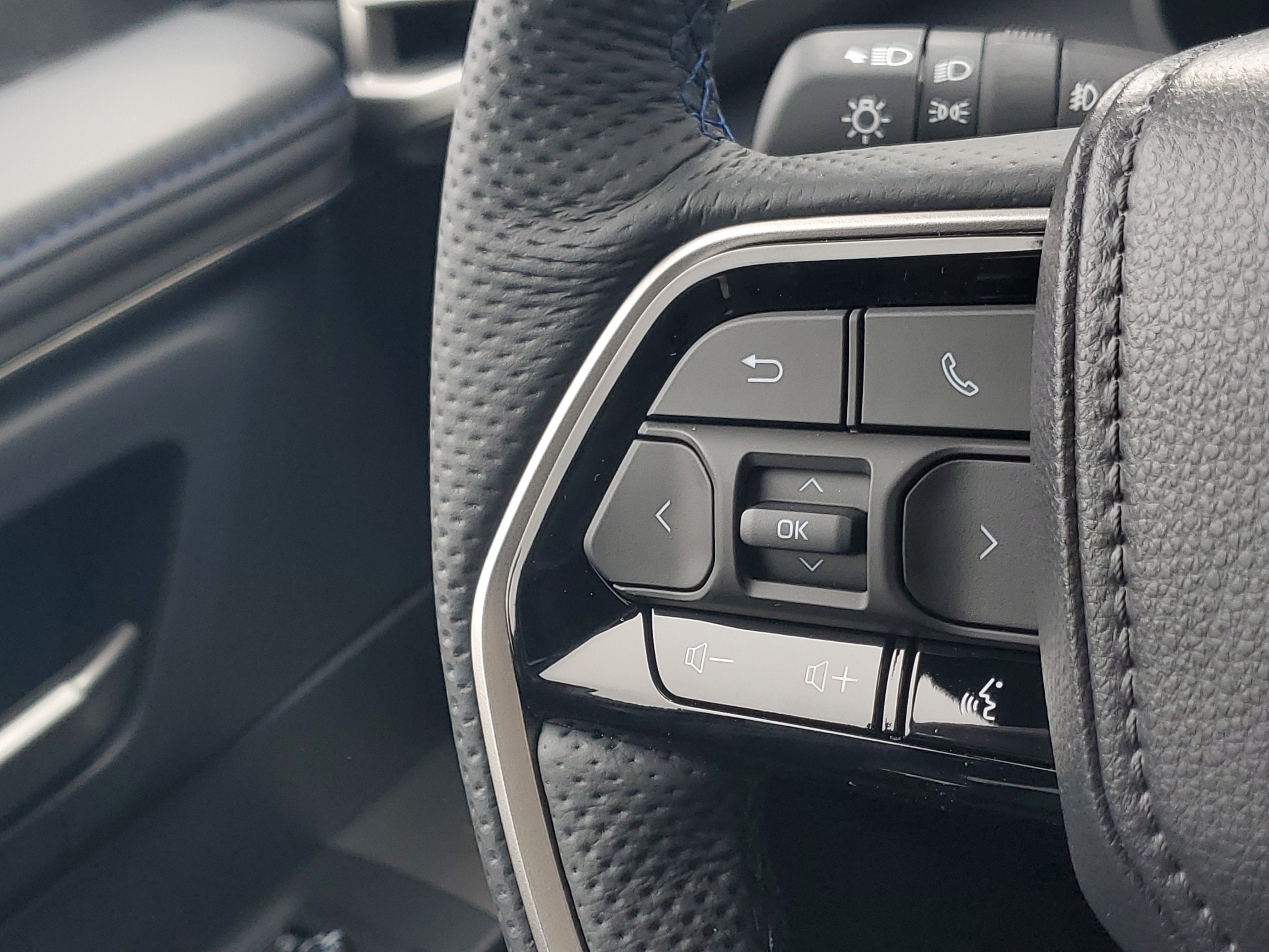 New 2026 Toyota Sequoia Platinum AWD/4WD image 26
